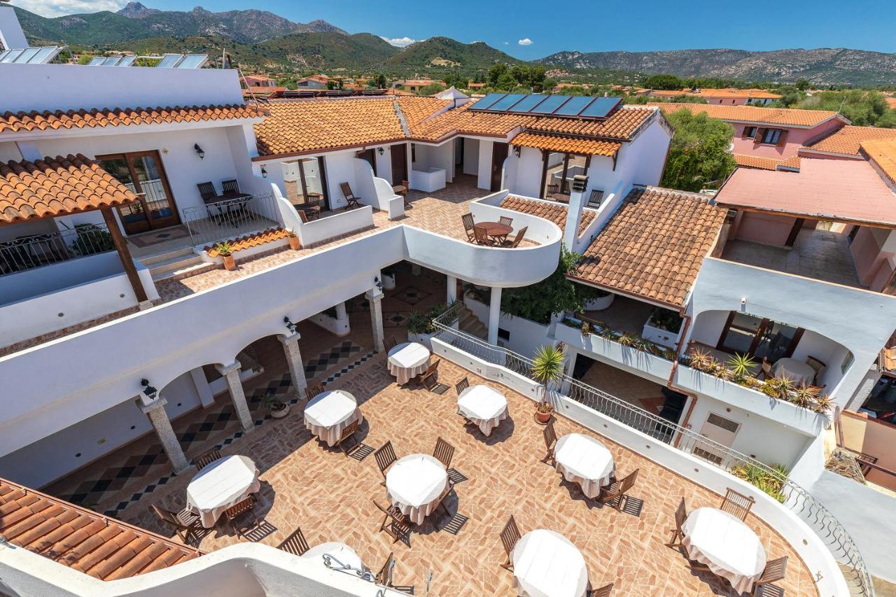 Hotel Bonsai San Teodoro  Esterno foto