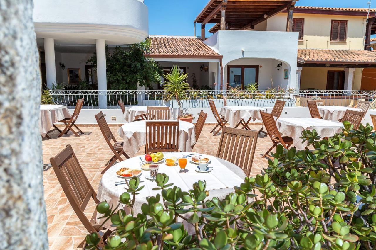 Hotel Bonsai San Teodoro  Esterno foto