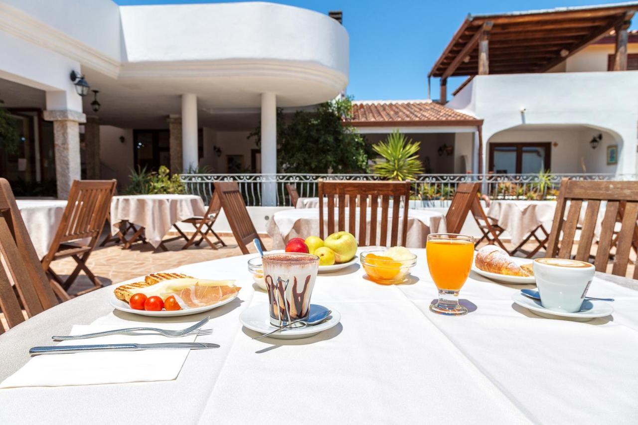 Hotel Bonsai San Teodoro  Esterno foto