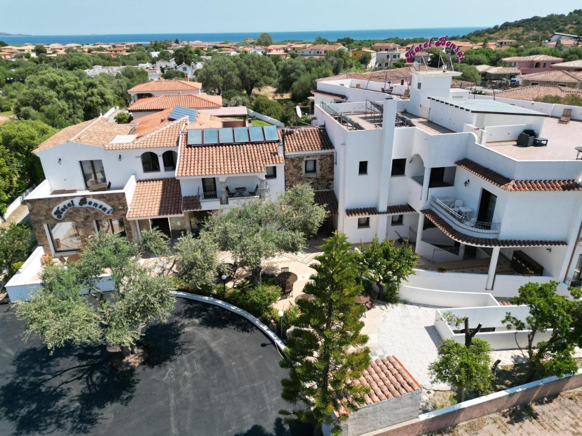 Hotel Bonsai San Teodoro  Esterno foto